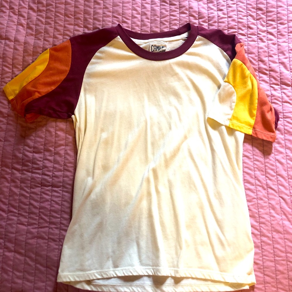 Camp Collection Lava Tee Small EUC